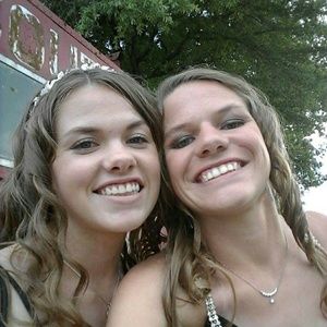 Meet your Posher, Carlie